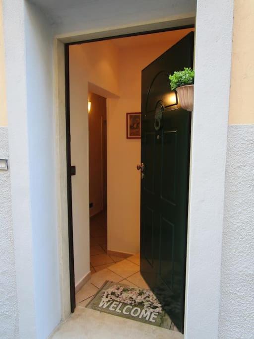 Appartamento Il Piccolo Eden - Private Garden Livorno Esterno foto