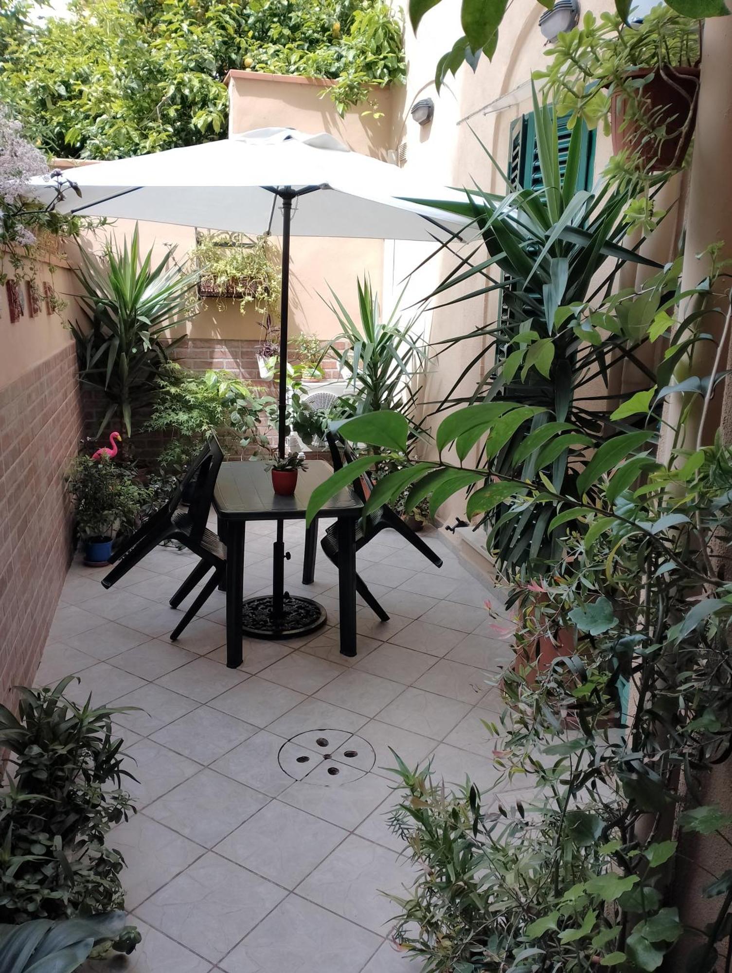 Appartamento Il Piccolo Eden - Private Garden Livorno Esterno foto