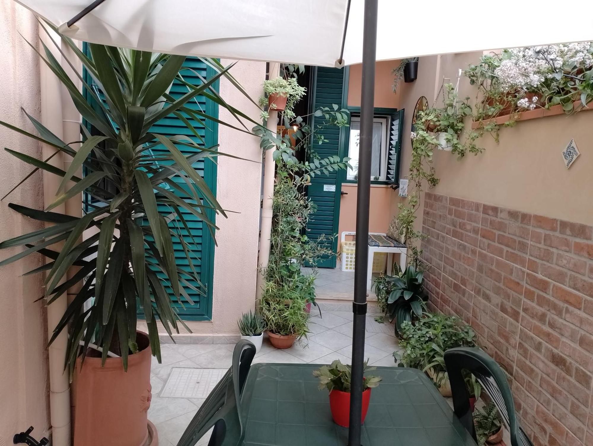 Appartamento Il Piccolo Eden - Private Garden Livorno Esterno foto